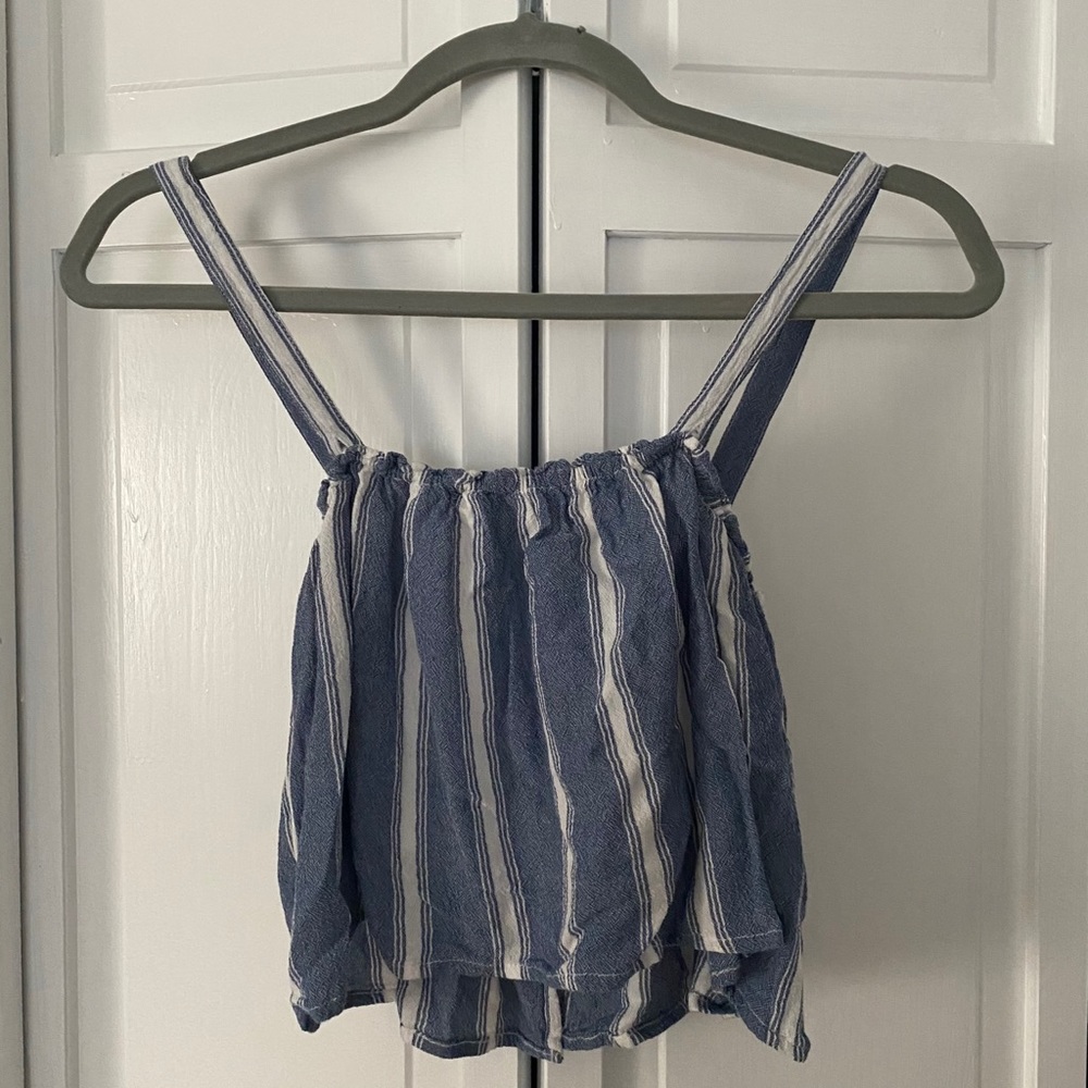 Hollister crop top